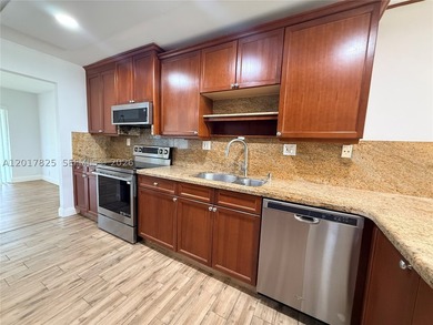 Recently vacated by owners and tenant, and have been deep - photo 8