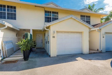 Crystal Lake - Broward County Townhome/Townhouse For Sale in Deerfield Beach Florida