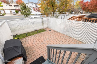 Move-In Ready , Welcome to 38 Deborah Loop - a newly renovated - photo 15