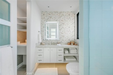 An extraordinary example of contemporary Chris Abel-designed - photo 16
