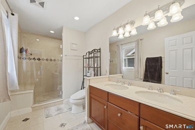 Thoughtfully designed for both comfortable everyday living and - photo 17