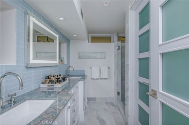 An extraordinary example of contemporary Chris Abel-designed - photo 20