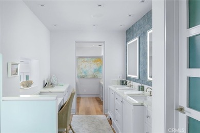 An extraordinary example of contemporary Chris Abel-designed - photo 22