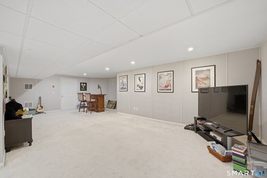 Thoughtfully designed for both comfortable everyday living and - photo 25