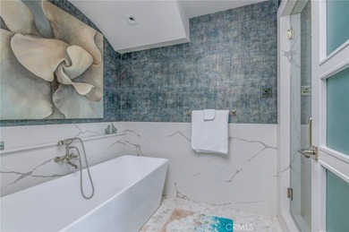 An extraordinary example of contemporary Chris Abel-designed - photo 27