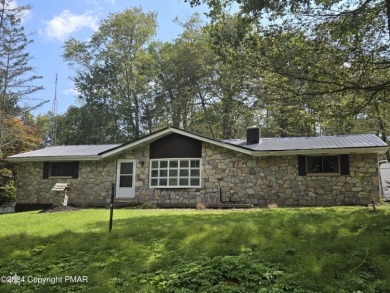 Lake Home For Sale in Gouldsboro, Pennsylvania