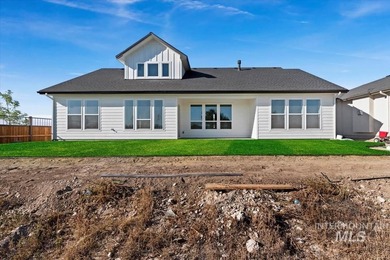 Experience luxury and leisure in The Maple by Tresidio Homes, an - photo 39