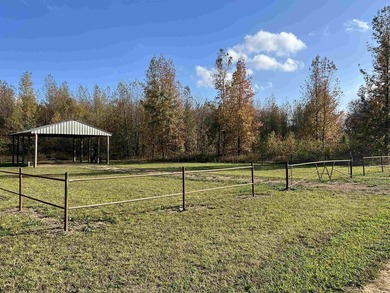 Serene quiet Beason Creek off water lots with 28x40 canopy - photo 3