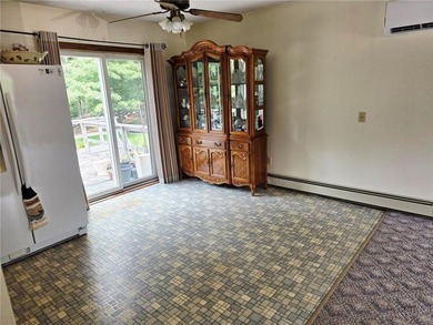 This raised ranch offers 3 bedrooms, one bathroom, galley - photo 7