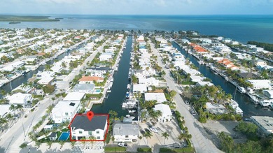 Stunning brand-new waterfront estate offering 6 bedrooms and 8 - photo 4
