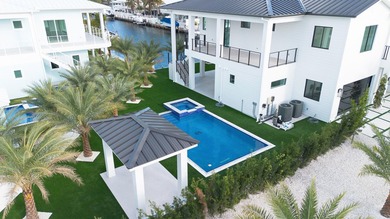 Stunning brand-new waterfront estate offering 6 bedrooms and 8 - photo 8
