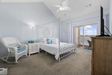 INCREDIBLE VIEWS & COASTAL LIVING AT ITS FINEST! Wake up each