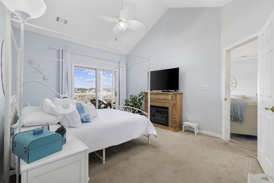 INCREDIBLE VIEWS & COASTAL LIVING AT ITS FINEST! Wake up each