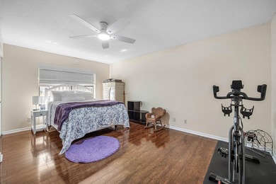 Beautiful, impeccably maintained, move-in ready 3/2/2 in the - photo 23