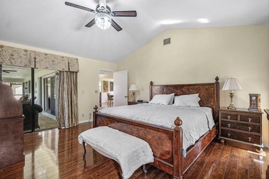 Beautiful, impeccably maintained, move-in ready 3/2/2 in the - photo 26