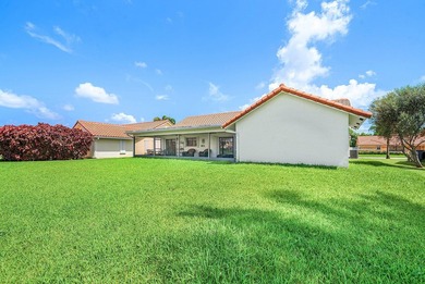 Beautiful, impeccably maintained, move-in ready 3/2/2 in the - photo 37