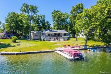 Lake Home For Sale in Waterford, Michigan