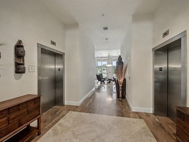 Beautiful, bright 2-bedroom, 2-bath unit with high ceilings and - photo 3