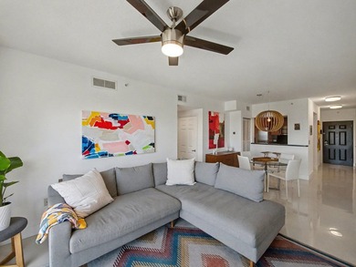Beautiful, bright 2-bedroom, 2-bath unit with high ceilings and - photo 9