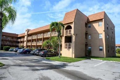 Lake Condo For Sale in Sunrise, Florida