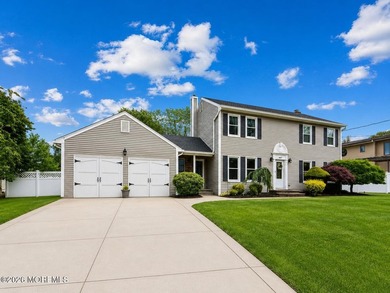 Welcome to this stunning Colonial tucked away on a private - photo 2