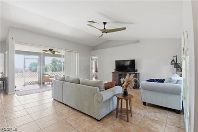 HUGE PRICE IMPROVEMENT! Move-in ready home on an oversized - photo 6