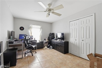 HUGE PRICE IMPROVEMENT! Move-in ready home on an oversized - photo 10