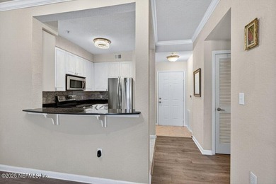 Low maintenance living in this beautifully updated 1 bedroom, 1 - photo 10