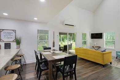 GREAT WEEKEND CABIN LOCATED JUST MINUTES FROM LONGVIEW ON LONE - photo 11