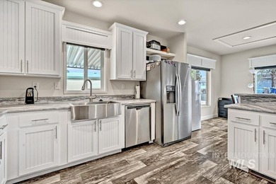Welcome to effortless living in a desirable Boise area with easy - photo 12