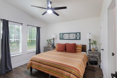 GREAT WEEKEND CABIN LOCATED JUST MINUTES FROM LONGVIEW ON LONE - photo 14