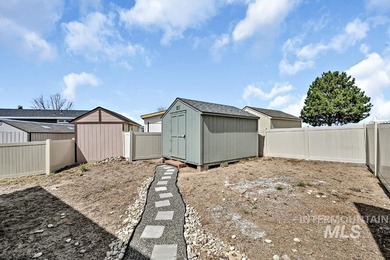 Welcome to effortless living in a desirable Boise area with easy - photo 22