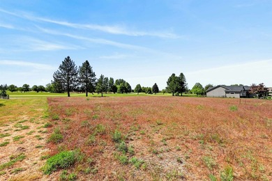 Located on the stunning 18th hole, directly across from the - photo 3