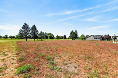 Located on the stunning 18th hole, directly across from the - photo 4