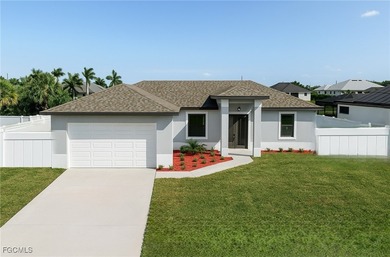 Cape Coral Lakes Area Home For Sale in Cape Coral Florida