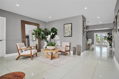 Spectacular single-family pool home featuring 4 bedrooms and 4 - photo 8
