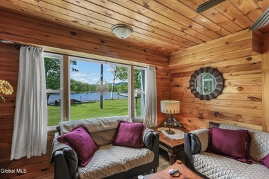 Set along the banks of the Hudson River, this rare Queensbury - photo 7