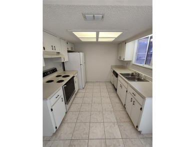 Here is another nice Doqwood model located in a very quite - photo 7
