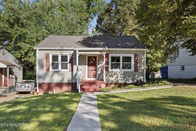 Fort Loudoun Lake Home Sale Pending in Knoxville Tennessee