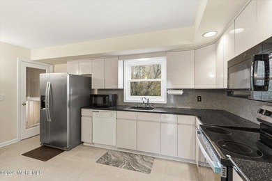 Welcome to Twin Oaks and the highly sought-after Sheila Drive in - photo 17