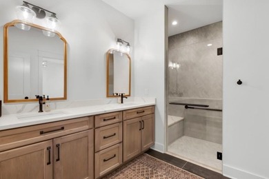 PRICE DROP!! Come take advantage of this Gorgeous, Luxury Home - photo 17