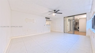 Penthouse opportunity in the heart of Aventura! This spacious - photo 22