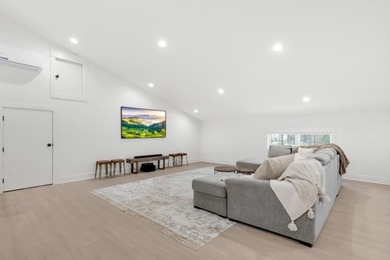 PRICE DROP!! Come take advantage of this Gorgeous, Luxury Home - photo 23