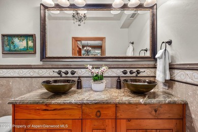 Riverfront luxury in the heart of Basalt. These two beautifully - photo 27