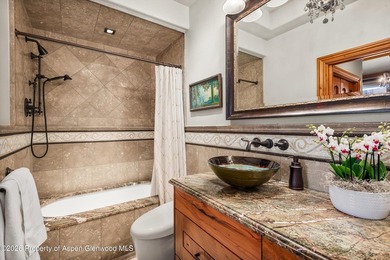Riverfront luxury in the heart of Basalt. These two beautifully - photo 28