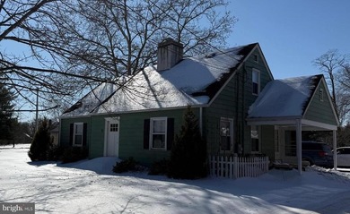 Alloway Lake Home Sale Pending in Alloway Township New Jersey