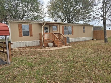 Lake Home For Sale in Gun Barrel City, Texas