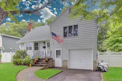 Welcome to this beautifully maintained 3 bedroom, 1.5 bath home - photo 1