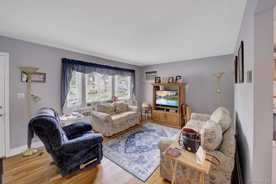 Welcome to this beautifully maintained 3 bedroom, 1.5 bath home - photo 7