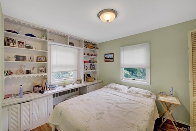 Welcome to this beautifully maintained 3 bedroom, 1.5 bath home - photo 10